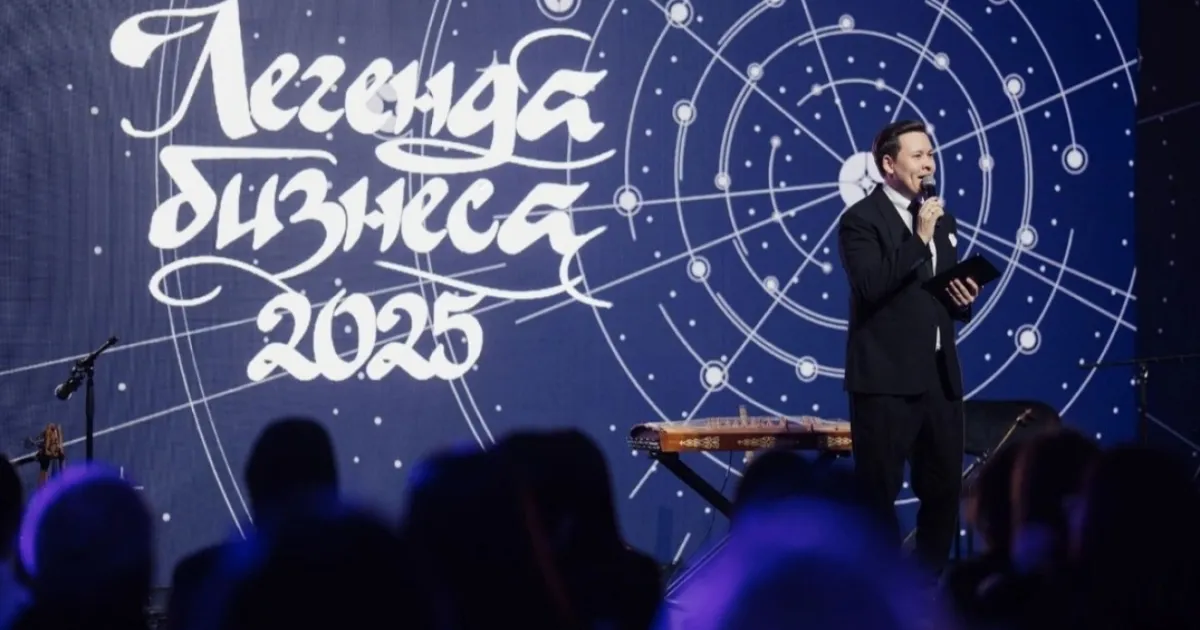 Colman Domingo and Jude Law at amfAR’s Venice Gala