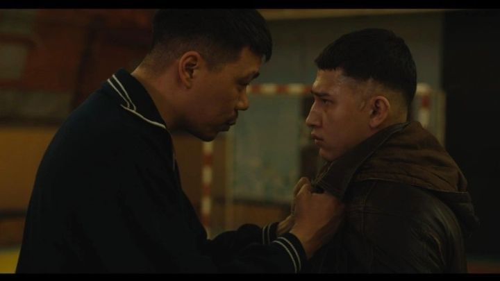 Криминал, 90-е, нефть: вышел казахстанский сериал MŪNAI с Данияром Алшиновым