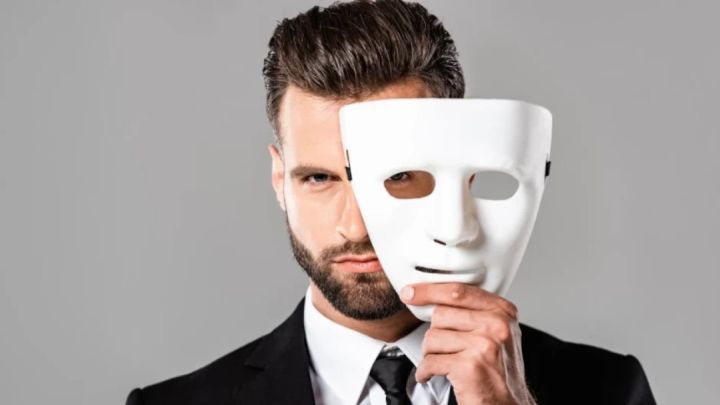 Выгода или дружба: ученые выяснили, почему мы верим в откровенную ложь