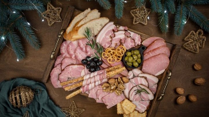 Врач назвал три самых опасных продукта новогоднего стола