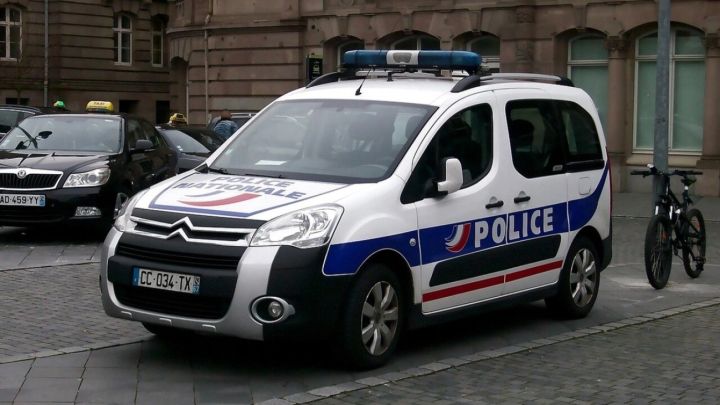 Очередное ограбление в Париже: у курьера украли драгоценности на 150 тысяч евро