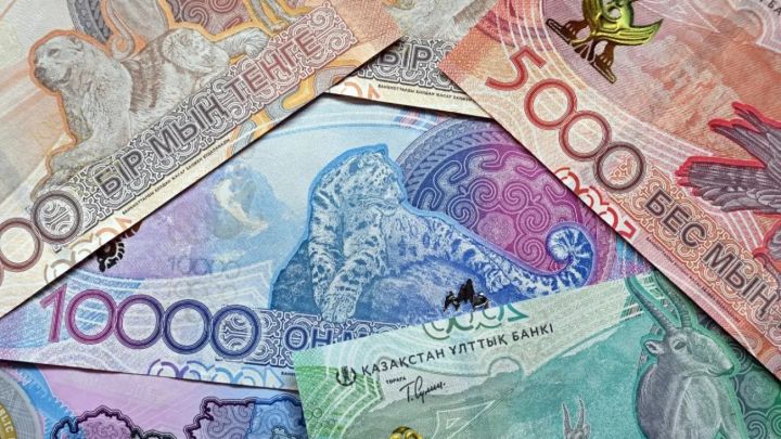 До 1,8 млн тенге: кому в Казахстане предлагали самые высокие зарплаты в декабре