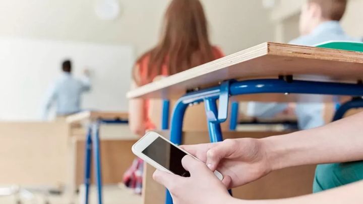 Британия запретит соцсети подросткам