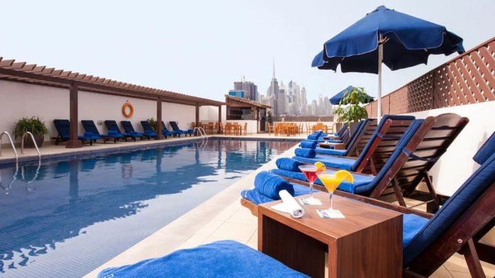 Цены на люксовые отели в Дубае упали до 60% на фоне атак Ирана